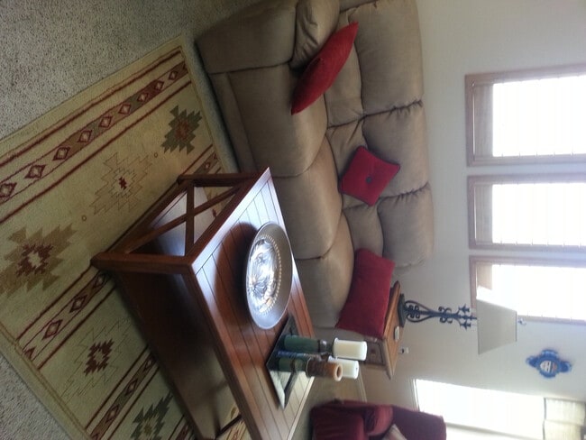 Building Photo - Sun River 2 Bedroom 2 Bath