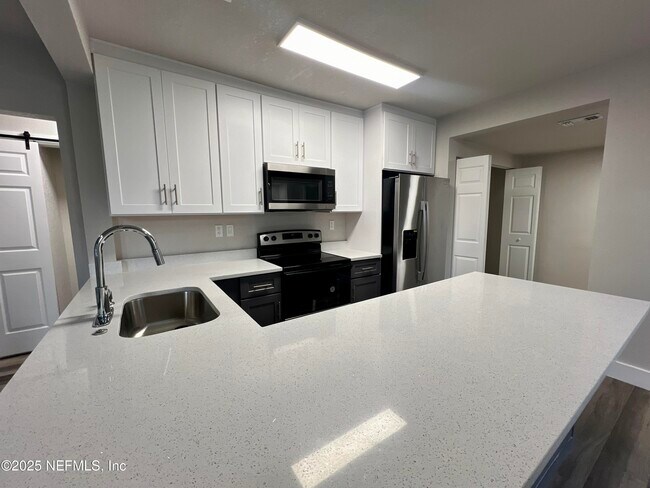 Foto del edificio - 3133 Gilmore St