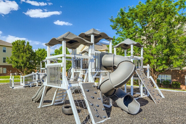 Foto del edificio - The Grand at Riverside