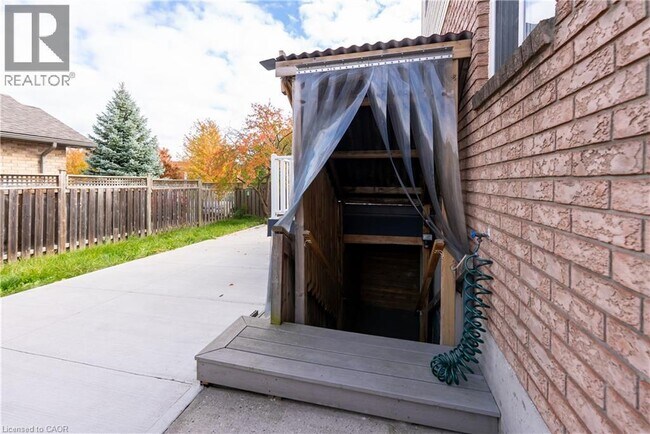 Photo du bâtiment - 263 Hepburn Crescent