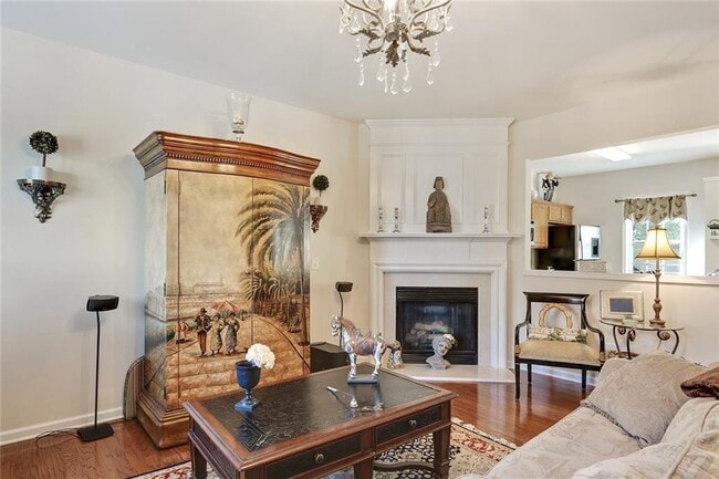 Foto del edificio - 1003 Renaissance Trce