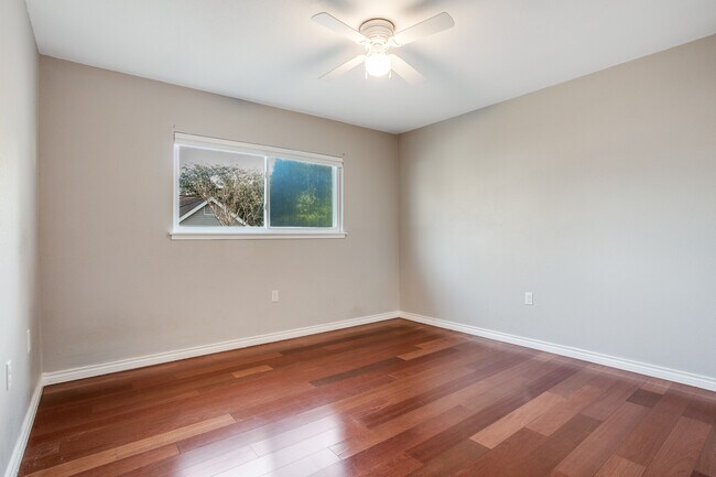 Foto del edificio - 13910 Thebes Cir