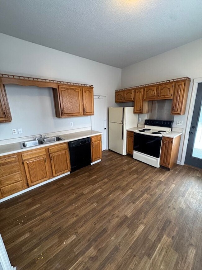 Foto del edificio - 1216 Lake Ave