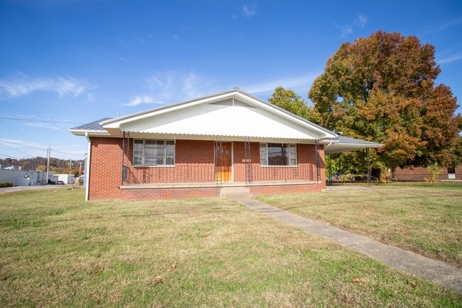 Foto del edificio - 1722 Washington Blvd