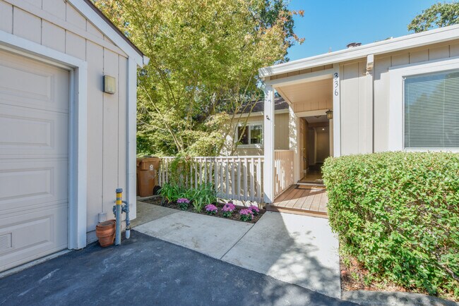 Foto del edificio - 336 Scottsdale Rd