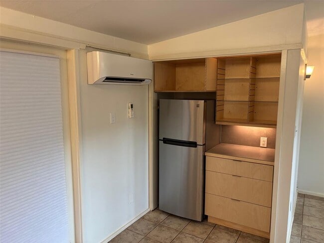 Building Photo - 1714 Summit View Pl