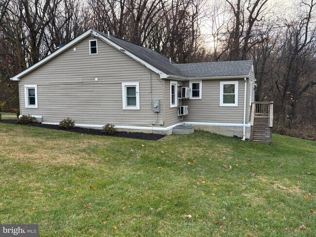 Foto del edificio - 1806 Johnson Rd