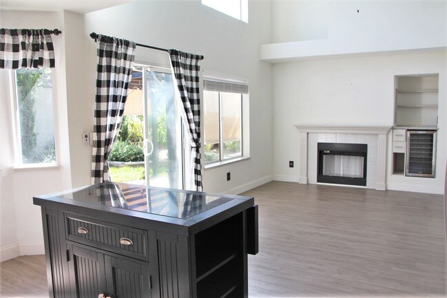 Building Photo - 3678 Annis Cir