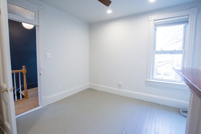 Building Photo - 758 11th St SE