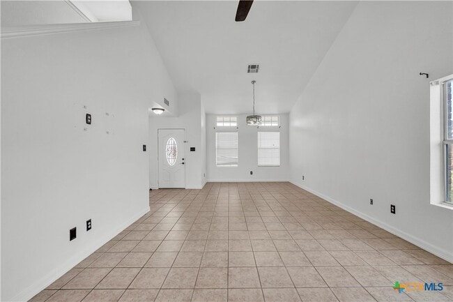 Foto del edificio - 4205 Thunder Creek Dr