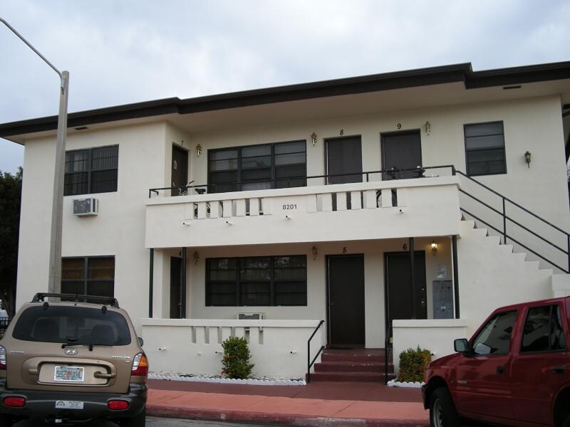 Foto principal - 8201 Harding Ave