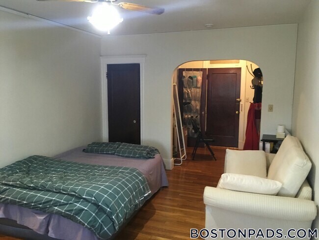 Foto del edificio - 349 Pleasant St