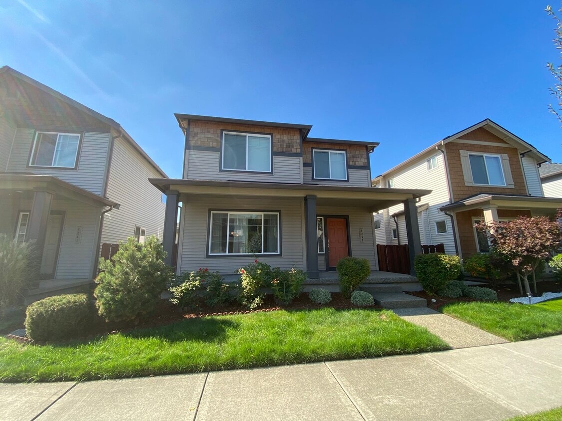 Primary Photo - Refreshed Auburn home in desirable Montere...