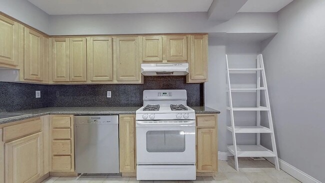 Foto del edificio - 83-71 116th St
