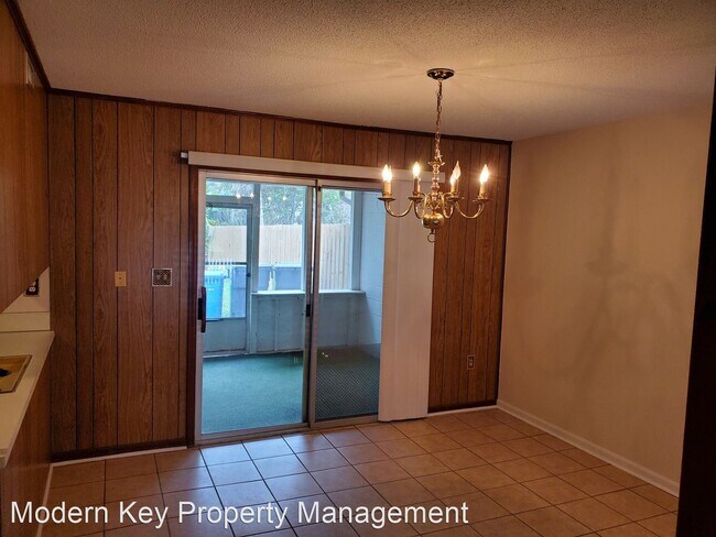 Building Photo - 3 br, 1.5 bath House - 4418 N Shirley Dr