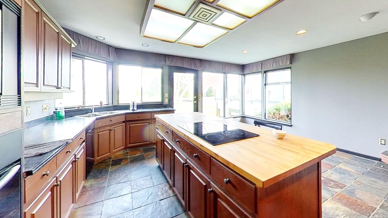 Photo principale - 3111 Bowen Dr