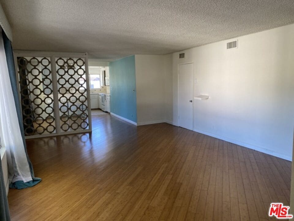 Building Photo - 8704 Gregory Way