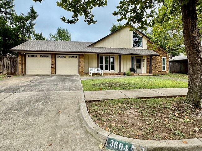 Building Photo - 3604 Jim Robison Dr