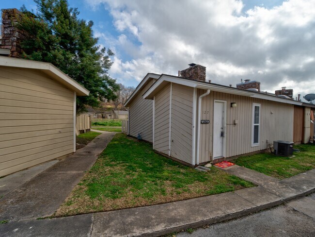 Foto del edificio - 13843 Turnberry Ln