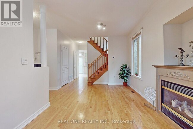 Building Photo - 19 Longwood Ave