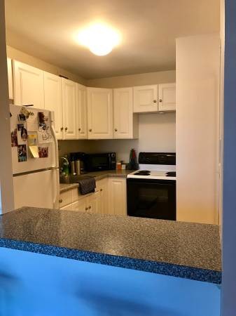 Foto del edificio - 4250 N Marine Dr