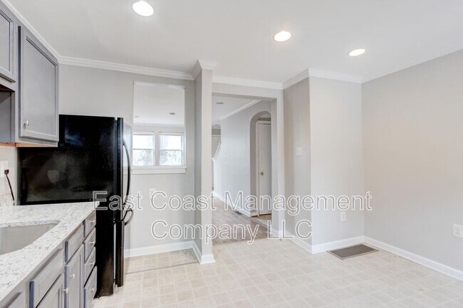 Foto del edificio - 903 Ellicott Driveway