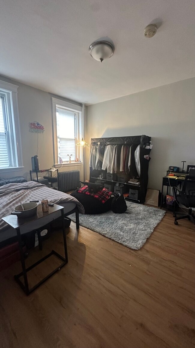 Building Photo - 48-54 Queensberry St