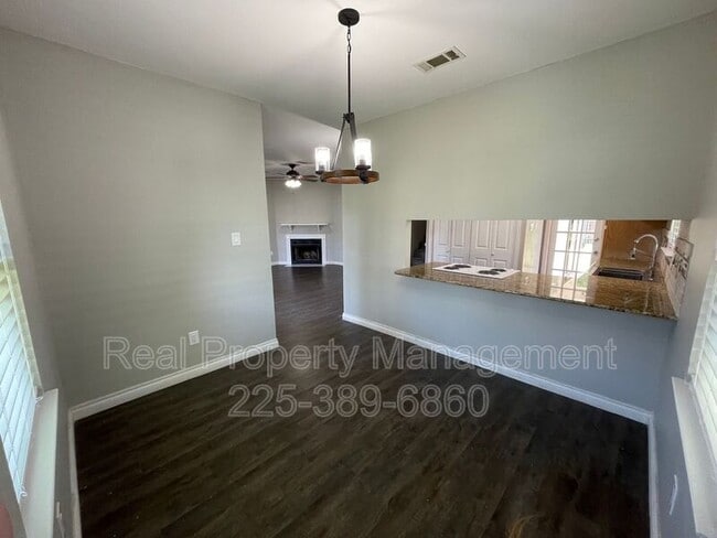 Photo - 1531 Lila St House