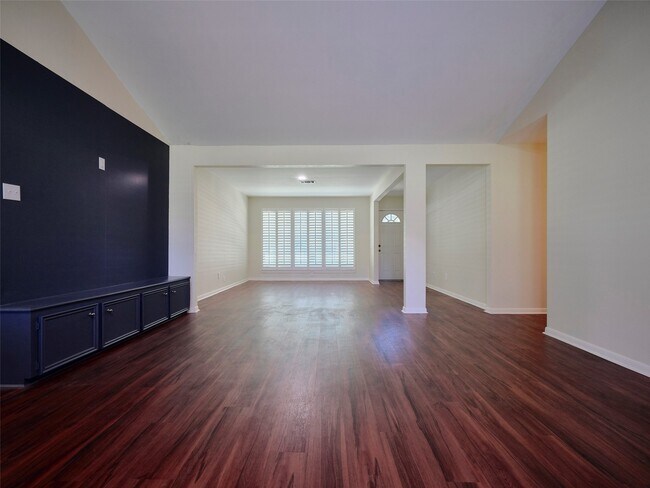 Foto del edificio - 902 Clover Ridge Ave