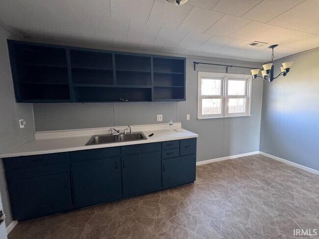 Foto del edificio - 1012 W Haines Ave