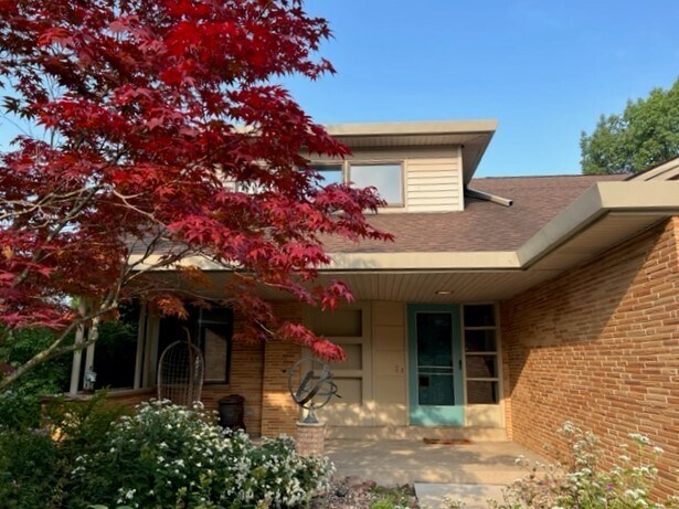 Foto principal - 8551 North Point Dr