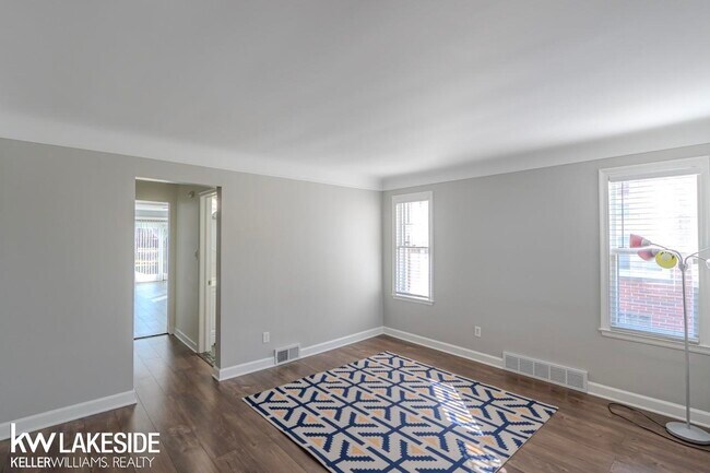 Foto del edificio - 21361 Donaldson St