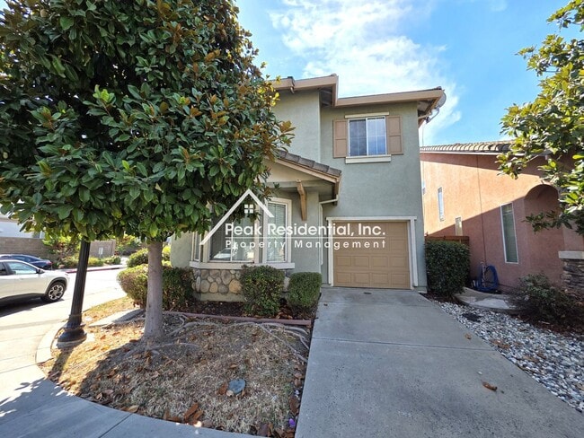 Building Photo - Spacious 4bd/3ba Sacramento House!