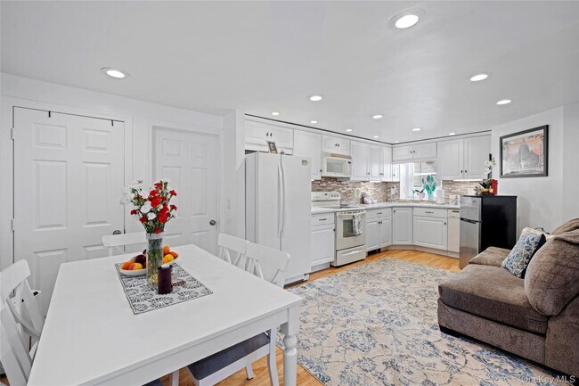 Foto del edificio - 46 N High St