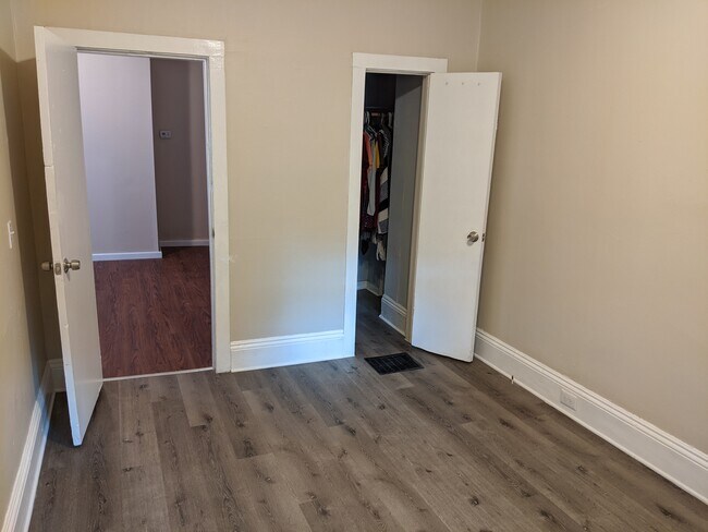 Building Photo - 428 Meigs St