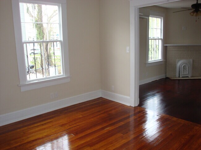 Foto del edificio - 2127 Laurel St
