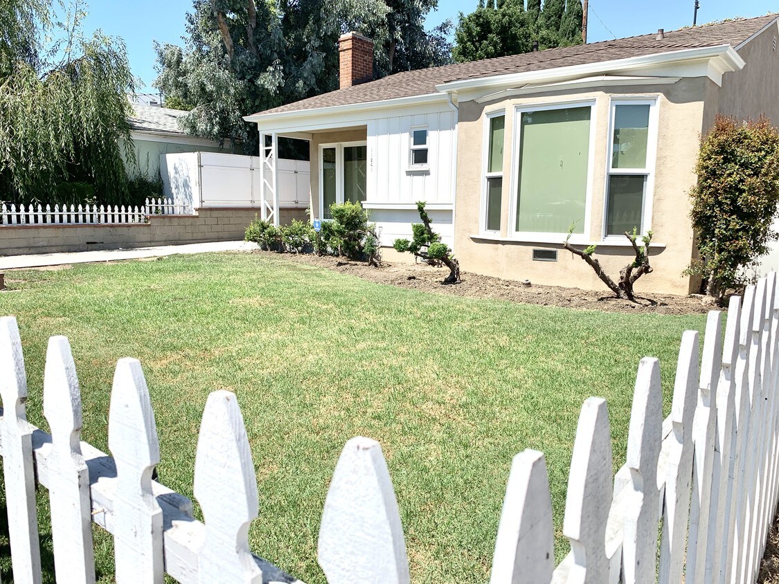 Primary Photo - 11241 Pearl St