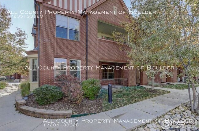 Building Photo - Beautiful Property in 60+ Community!