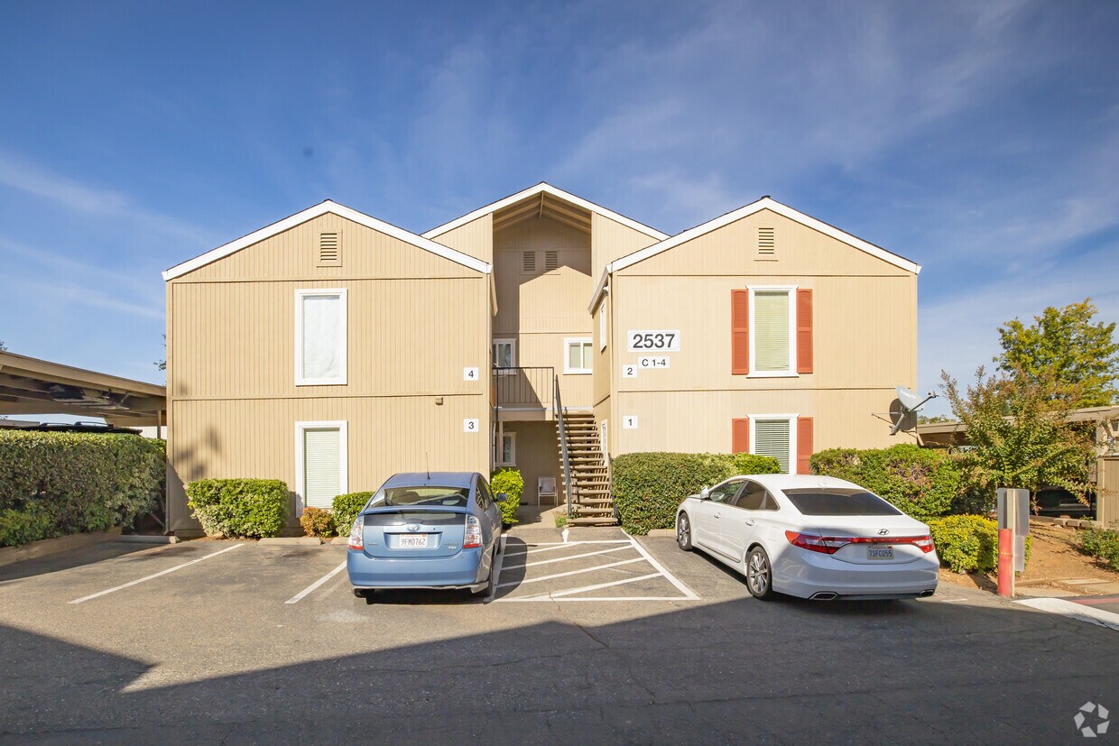 Foto alternativa del edificio - Camarado Gardens