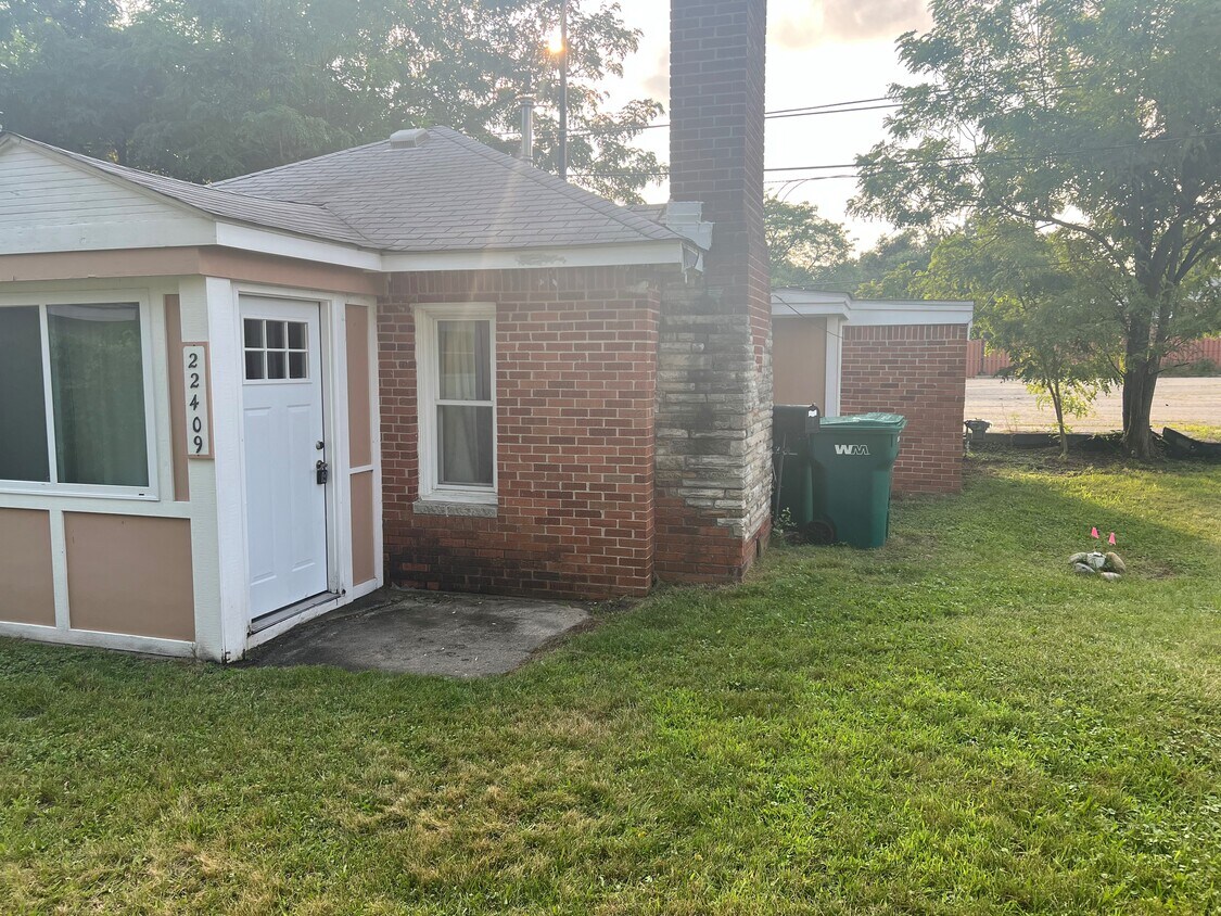 Primary Photo - 22409 Sherwood St