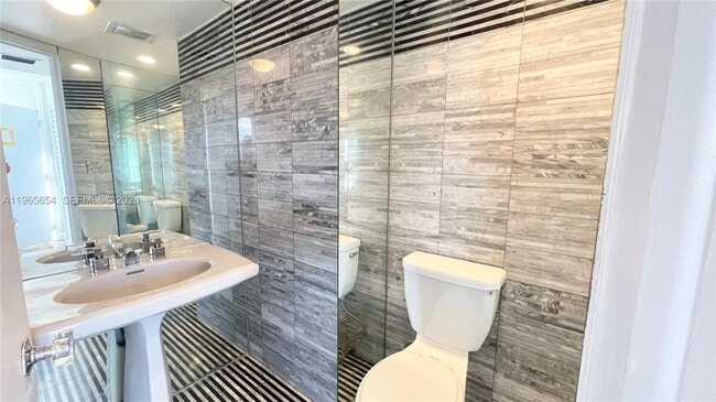 Building Photo - 3703 NE 166th St