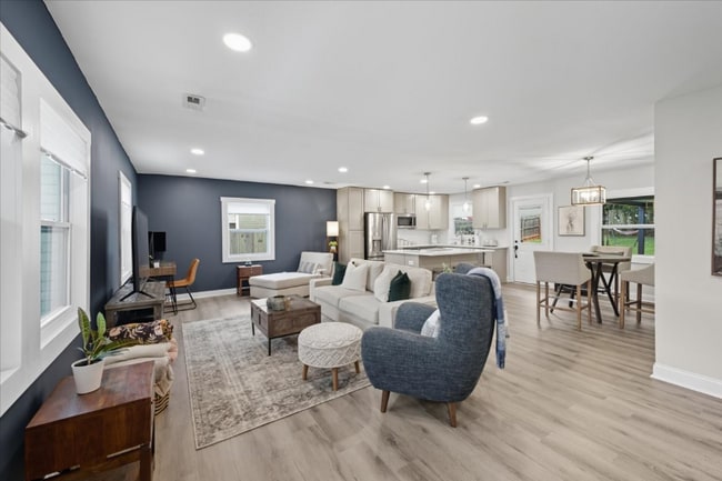 Building Photo - 4528 Somerdale Ln