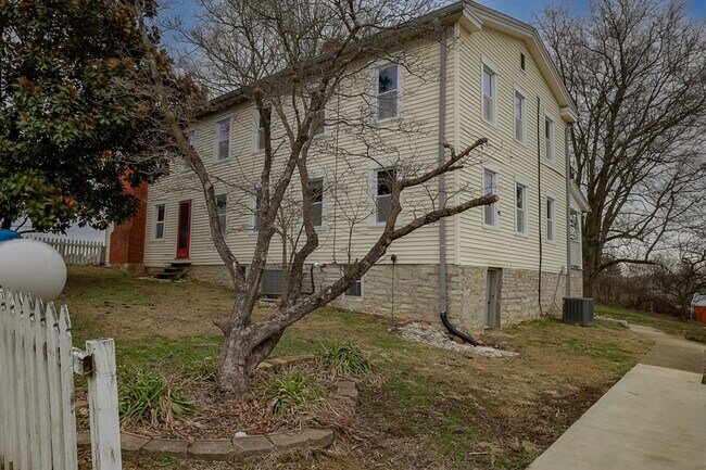 Foto del edificio - 329 Grayson St