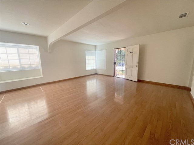 Building Photo - 409 W Hammel St