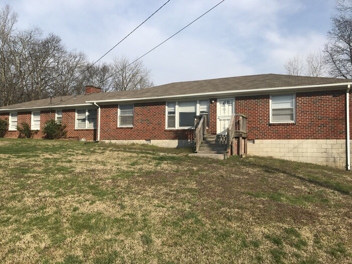 Foto principal - Secluded Madison 3/1.5 House for Rent - Ga...