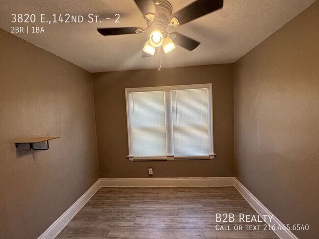 Foto del edificio - 3820 E.,142nd St.-2