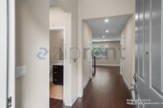 Foto del edificio - 2688 Randall Loop