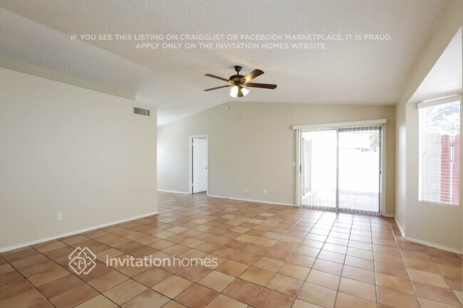 Building Photo - 630 E Jensen St