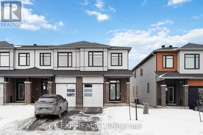 Building Photo - 934 Clarkia St