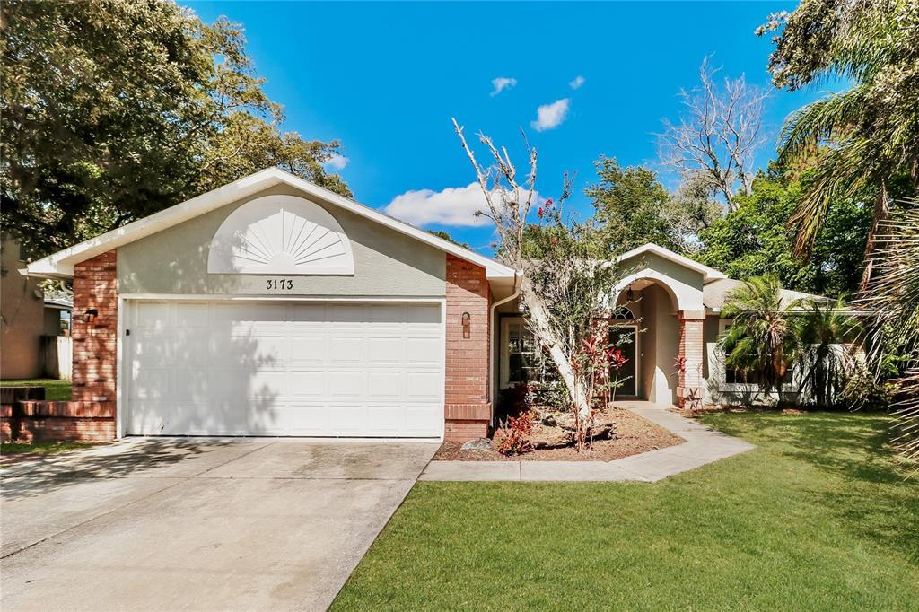 Foto principal - 3173 Parkhill Ave
